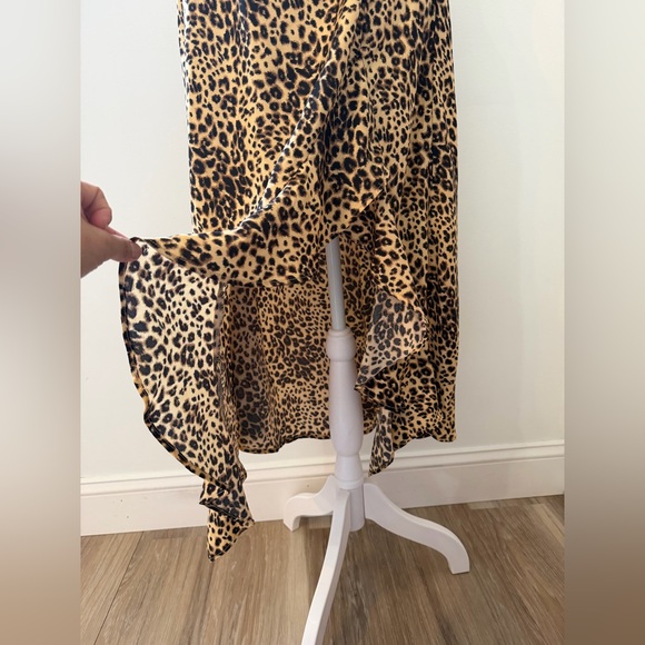 Code X Mode Size XL Nordstrom Leopard Print Asymmetrical Midi - Picture 3 of 11